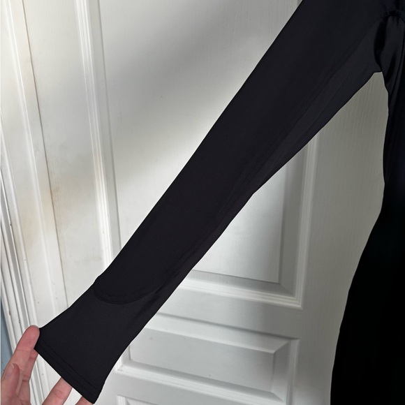Lululemon Black Long Sleeve Tennis Dress 6 - Picture 8 of 10